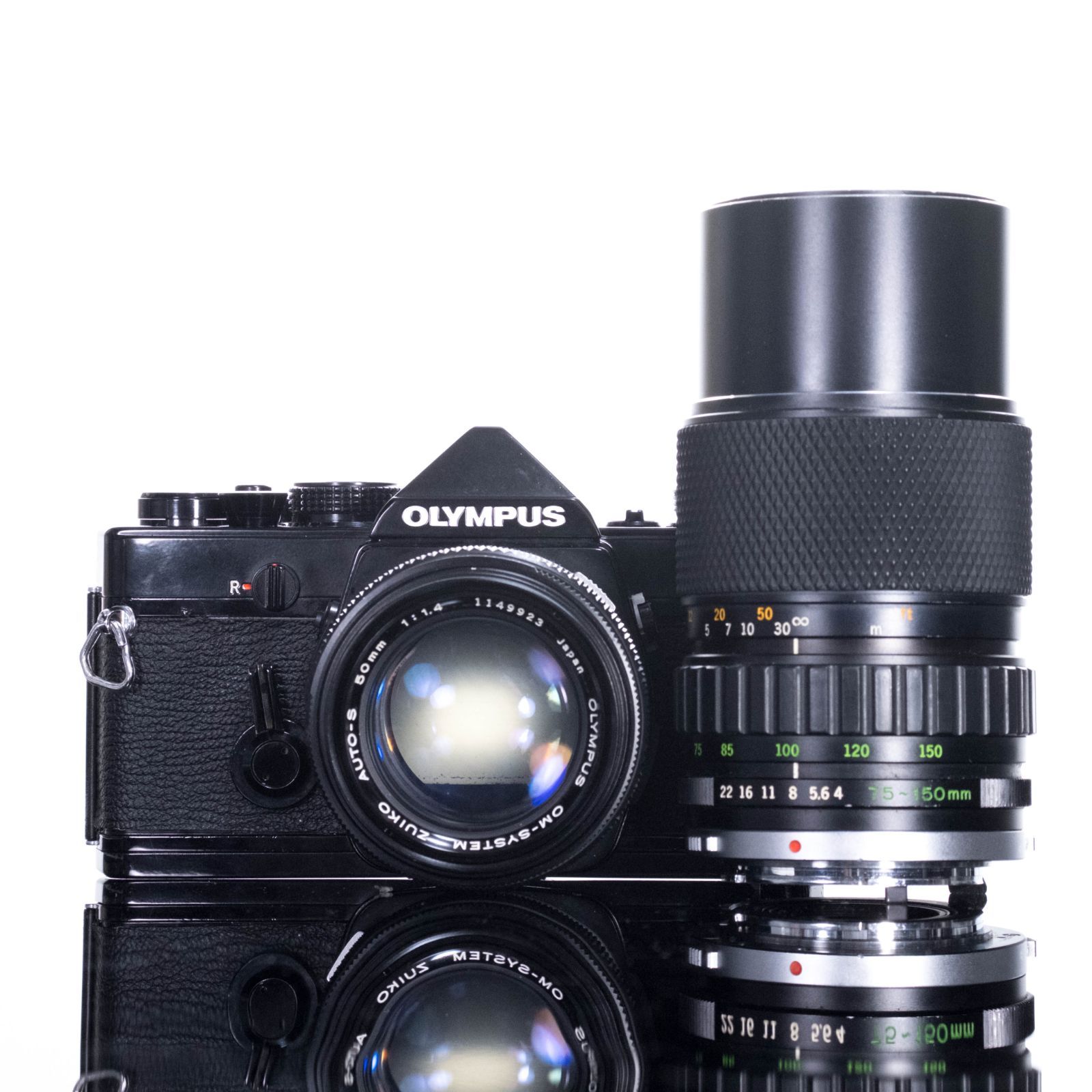 OLYMPUS OM-1 一眼レフカメラ50mmレンズ、望遠レンズ75-150㎜ OLYMPUS OM-1 一眼レフカメラ50mmレンズ、望遠レンズ75-150