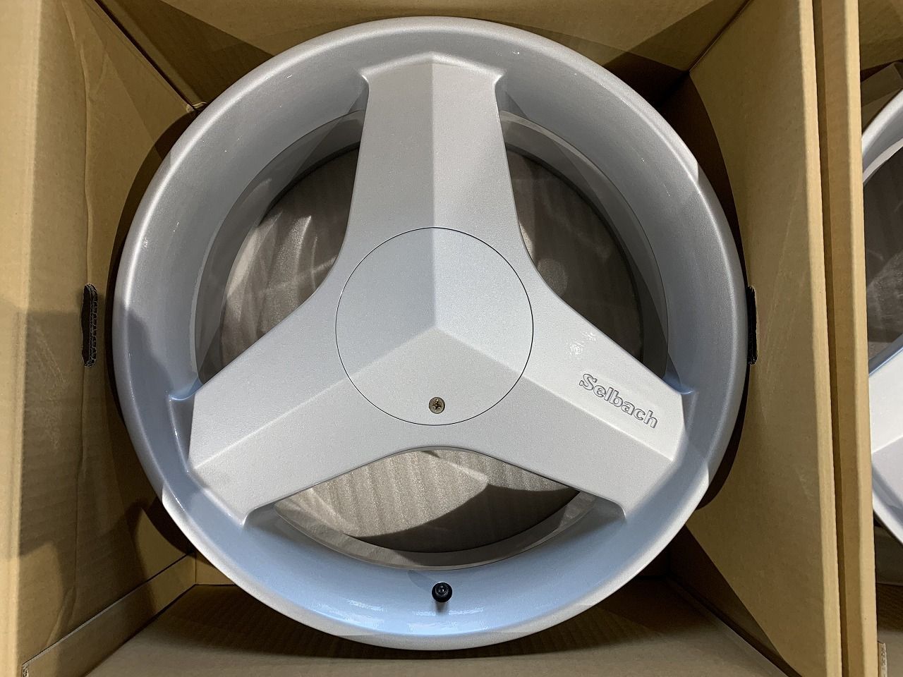 セルバッハ 17インチ