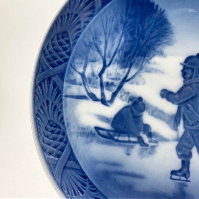 ロイヤルコペンハーゲン イヤープレート 1965年 「Little Skaters