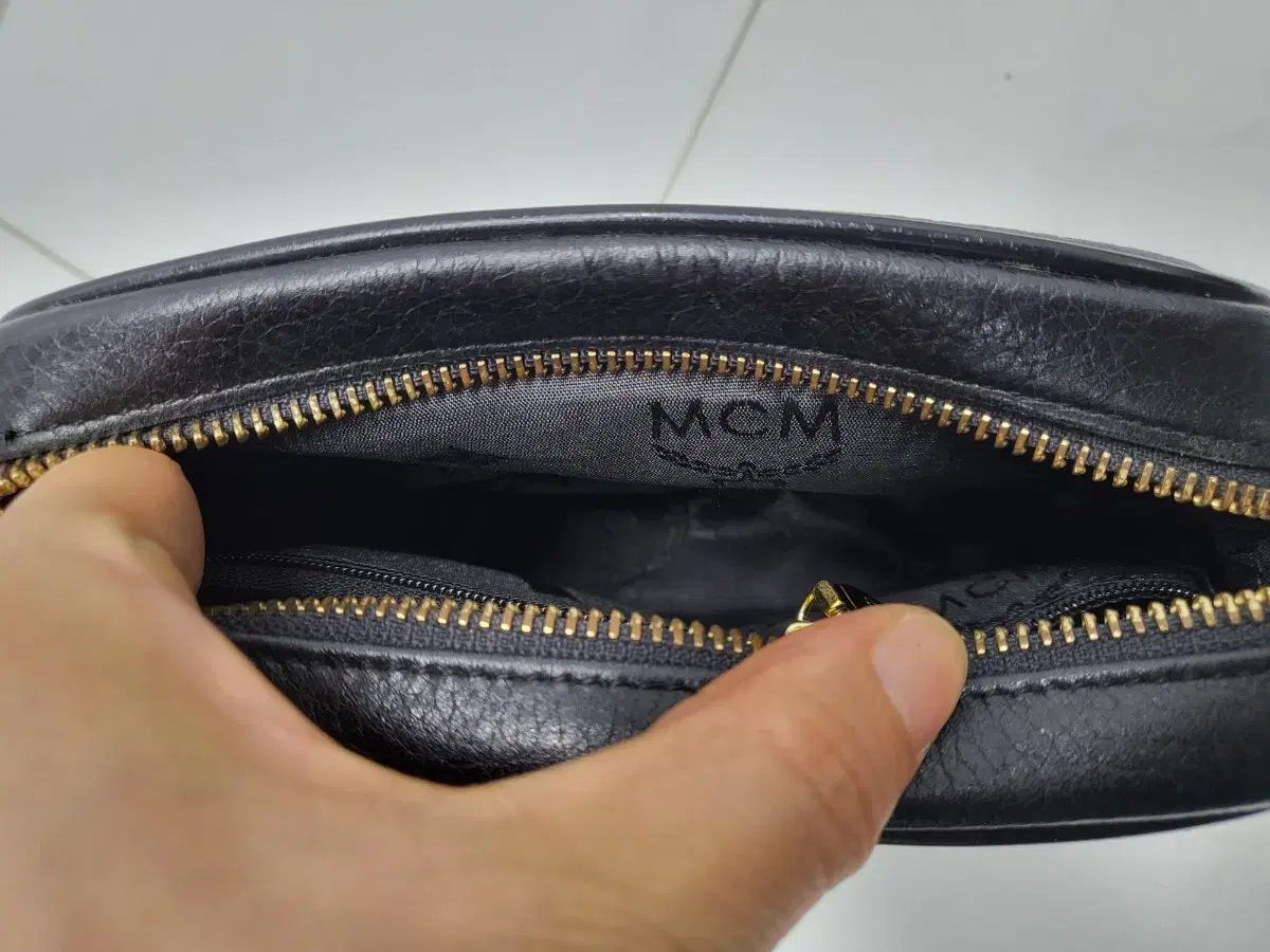  MCM クラシックミニクロスボディバッグ メッセンジャーバッグ ショルダーバッグ