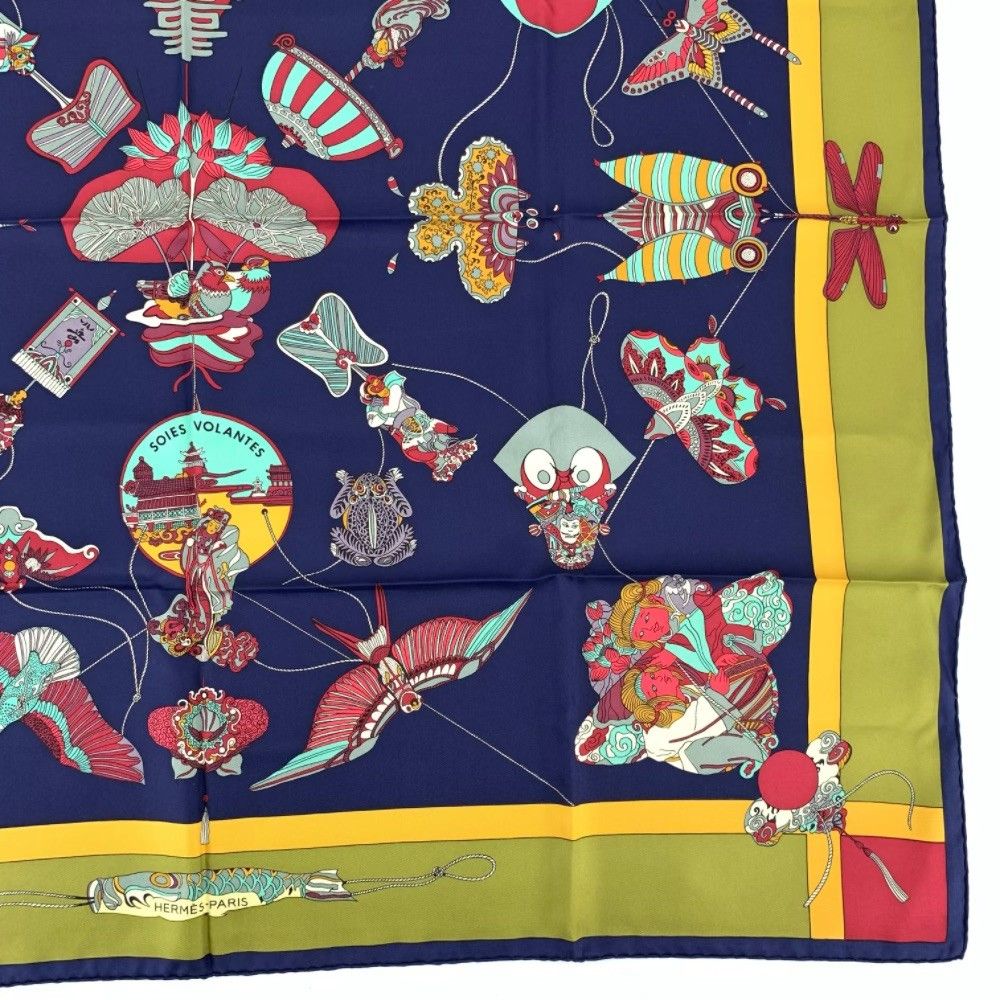 HERMES エルメス スカーフ　Soies Volantéesカレ90 美品 HERMES エルメス カレ90 SOIES VOLANTES 大空に舞うシルク