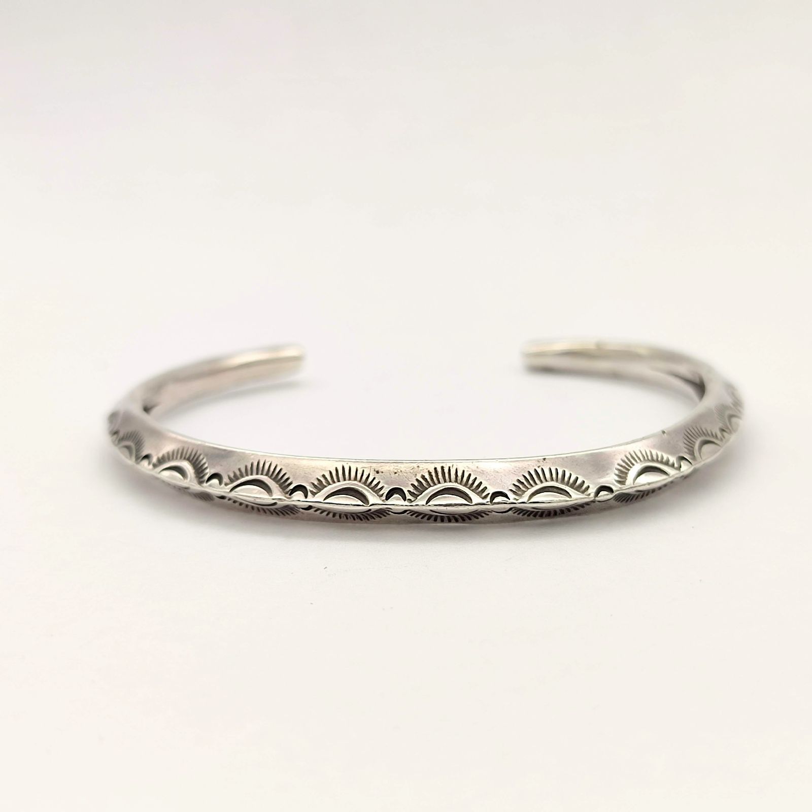 美品】ラリースミス LARRY SMITH THIN TRIANGLE BRACELET LEAF 