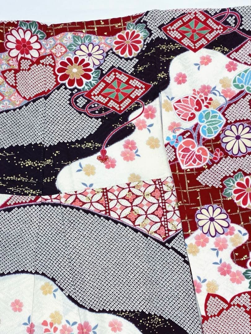 振袖 豪華 相良刺繍 金駒 金彩 紋意匠 染め鹿子 身丈156cm 撥水加工済 振袖 豪華 相良刺繍 金駒 金彩 紋意匠 染め鹿子 身丈156cm 撥水加工済