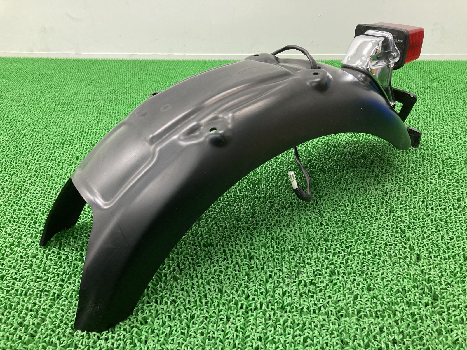 CB1100 リアフェンダー ホンダ 純正 中古 バイク 部品 SC65