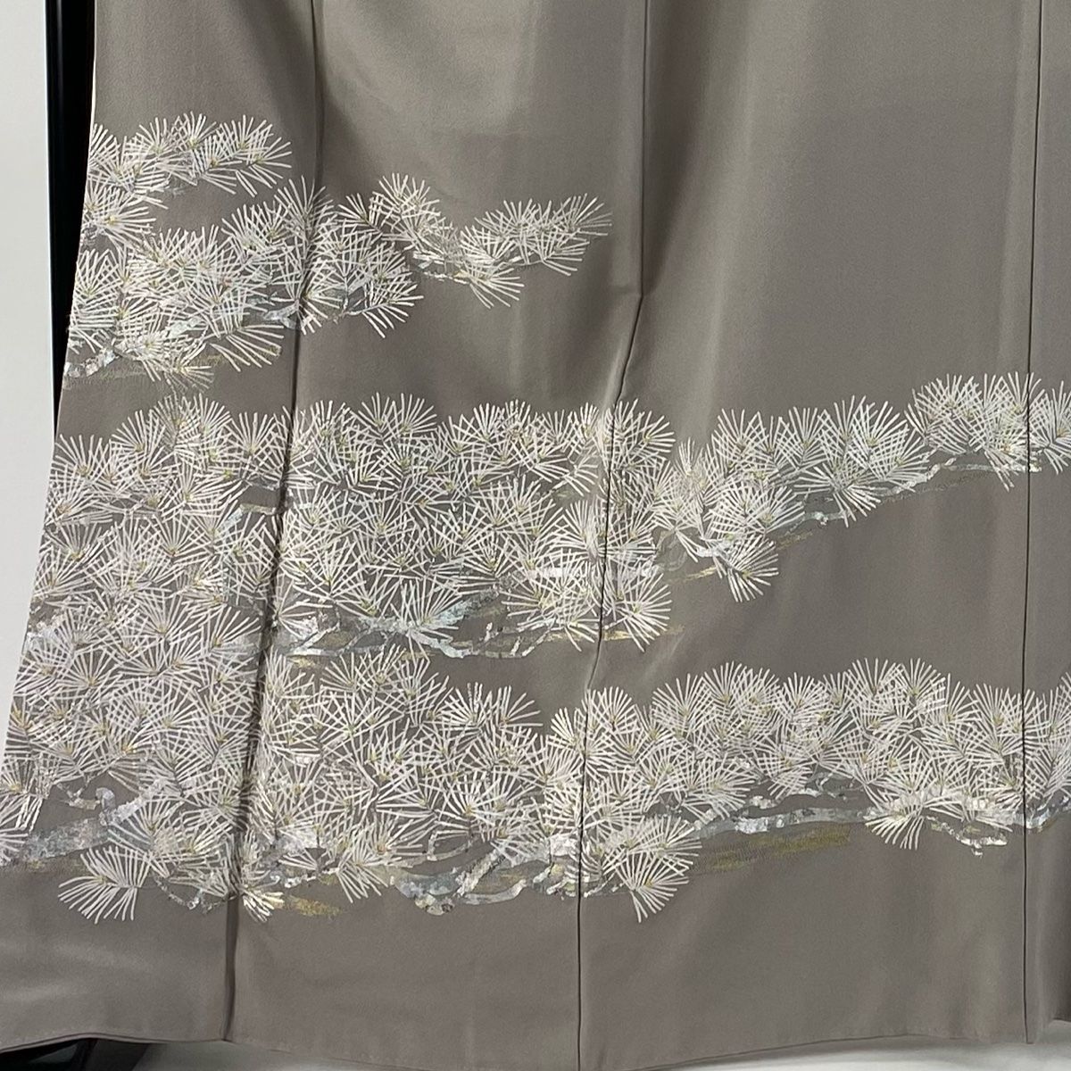 色留袖 身丈167cm 裄丈67.5cm L 袷 松 金銀糸 灰色 正絹 秀品 五つ紋