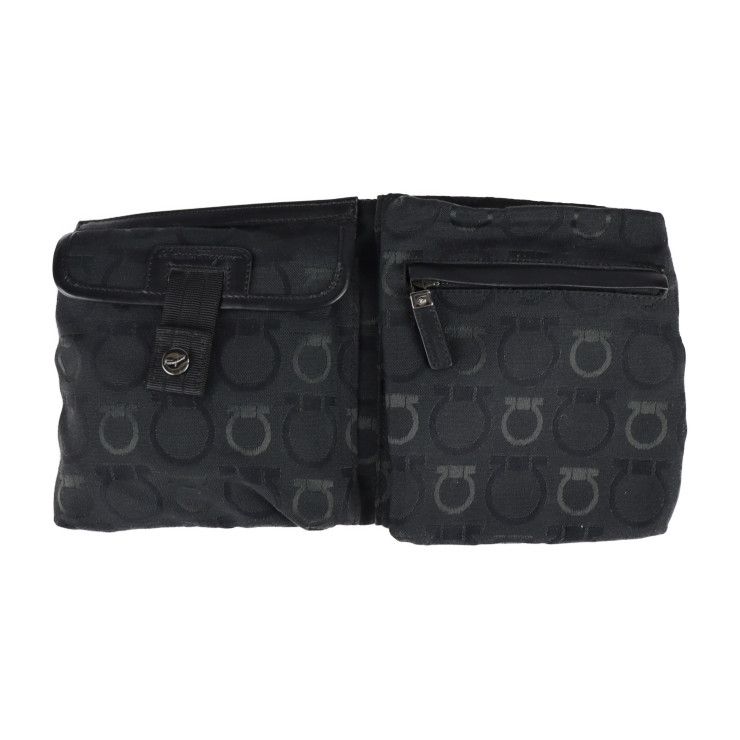 Salvatore Ferragamo サルヴァトーレ フェラガモ ウエストバッグ 22 Salvatore Ferragamo サルヴァトーレ フェラガモ ウエストバッグ 22