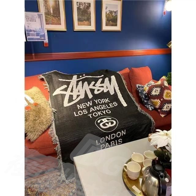 STUSSY ステューシー ラグ 奪い合い マット ブランケット 東京TOKYO