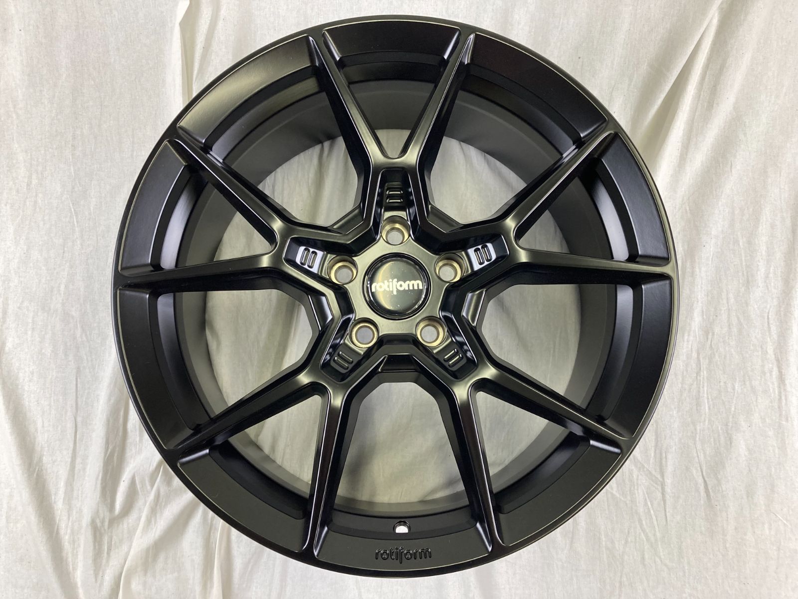 Rotiform ロティフォーム KPR 4本セット 19インチ 8.5J イン