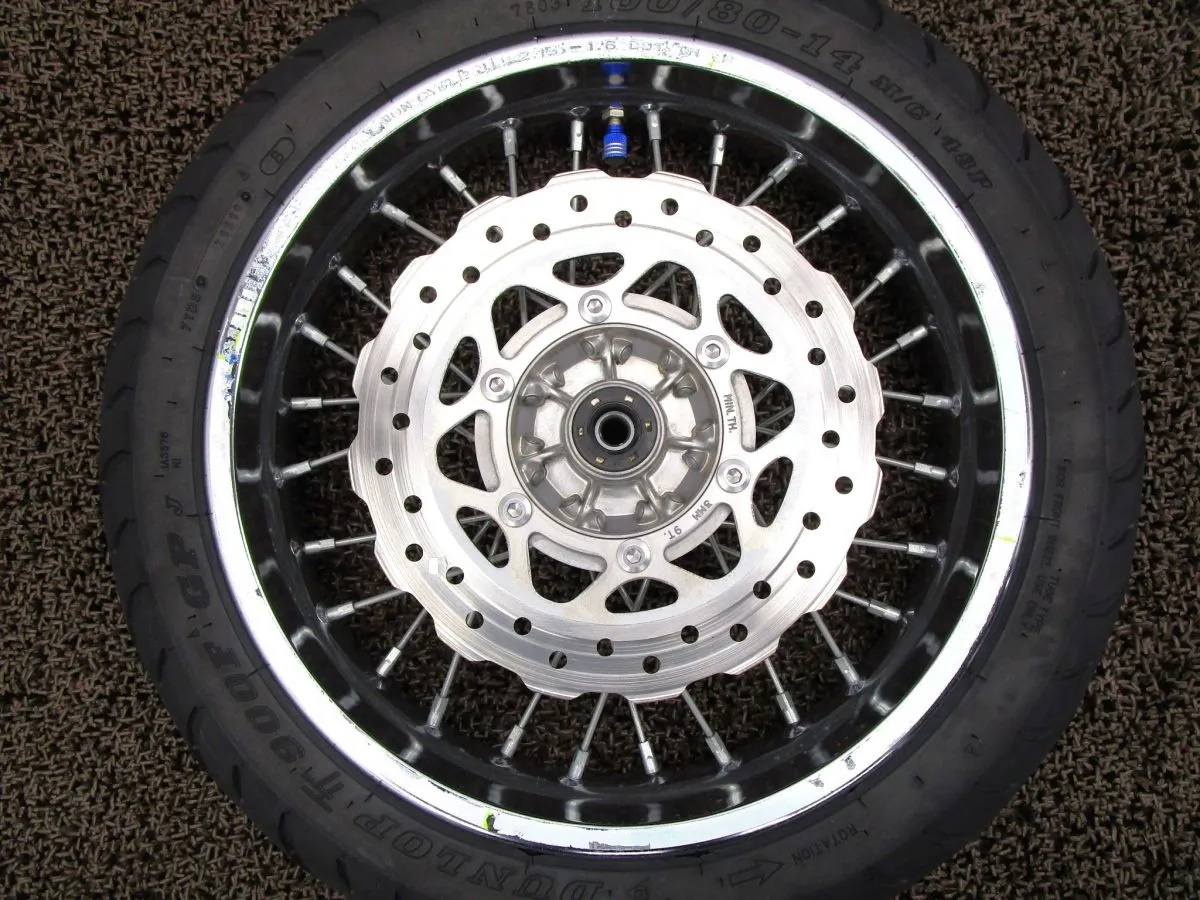 2025年最新】dトラッカー ホイールの人気アイテム - メルカリ