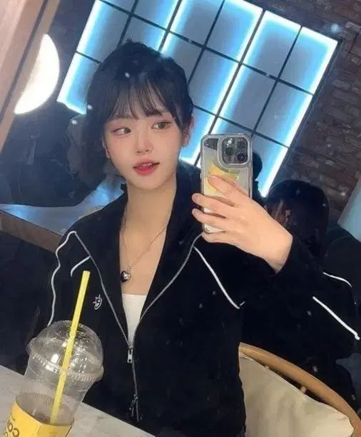 タゲト 配管 ベルーア ジップアップ 黒 出品 qwer 長段 着用 ジャージ