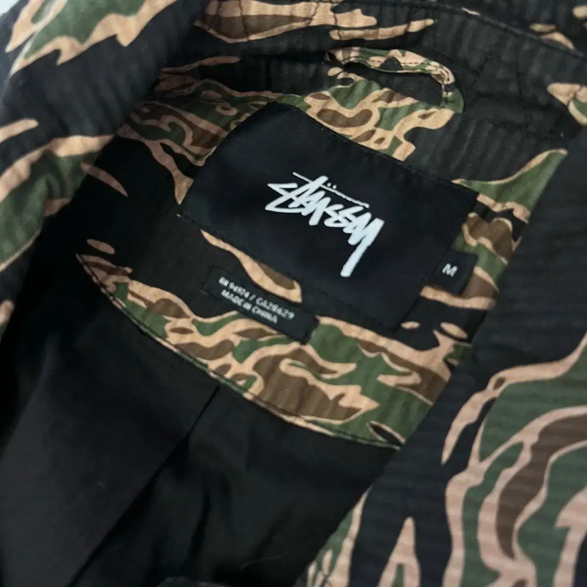 ステューシー タイガー柄