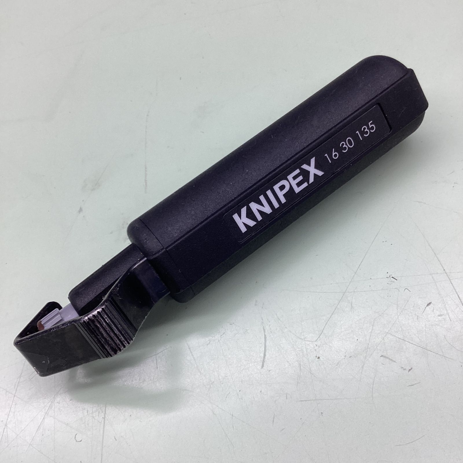 越谷店 KNIPEX クニペックス ケーブルストリッパー 135mm