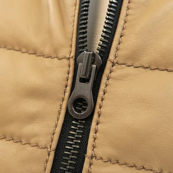 デュベティカ ダウンベスト