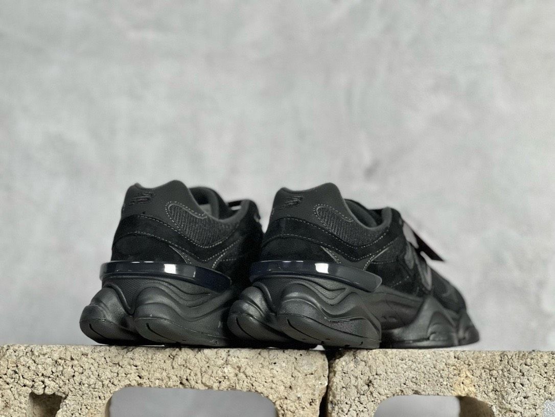 New Balance 9060 ニューバランス 9060 Triple Black トリプルブラック