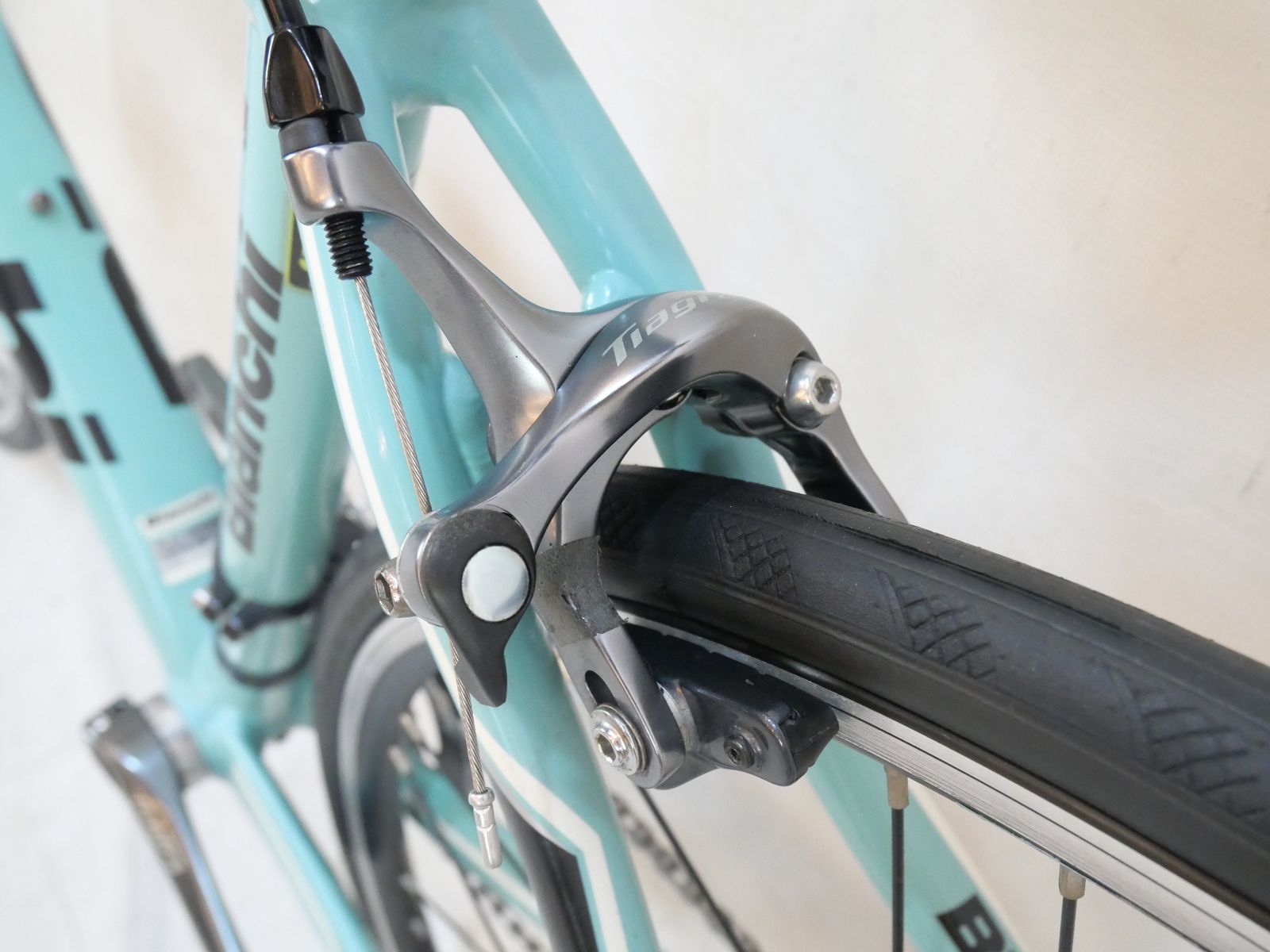 Bianchi Nirone 7 ロードバイク 黒/水色 BIANCHI ( ビアンキ ) ロード