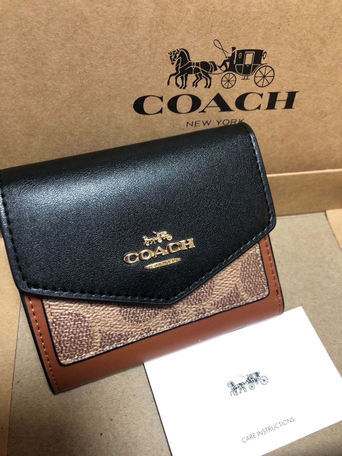 予約販売 新品/未使用COACHコーチ 三つ折り財布 カラーブロック