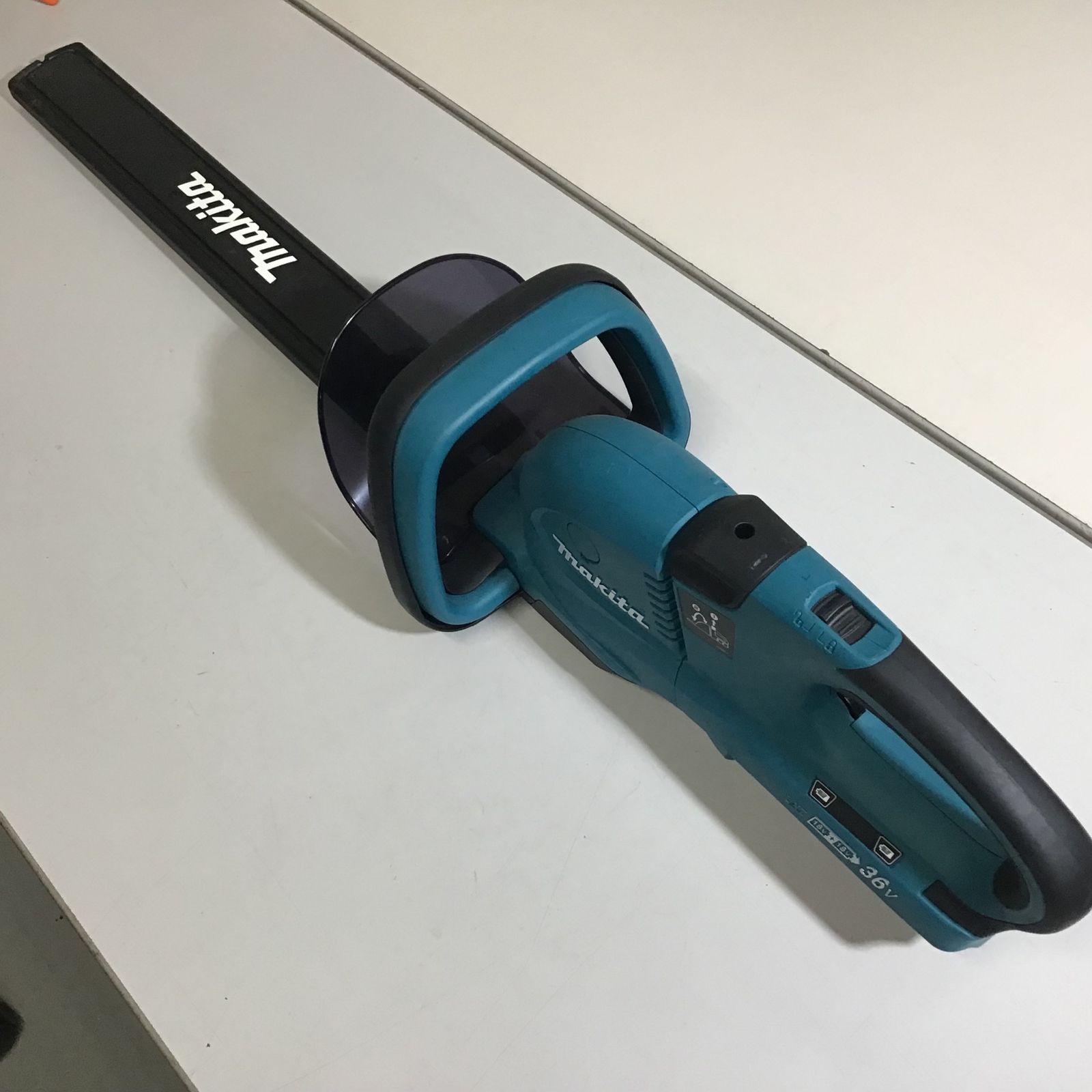 マキタ(makita) コードレスヘッジトリマー MUH551DZ【戸田店】