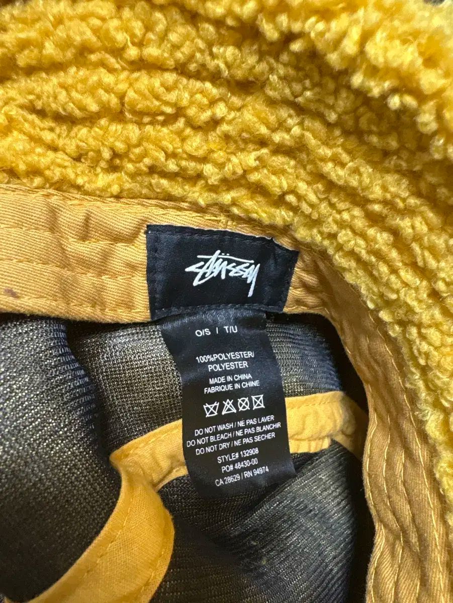 美濃焼陶芸家三浦繁久（明楽寺窯）作鼠志野桜文7寸正角皿と鼠志野桜文5