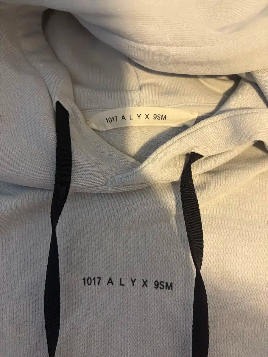 ALYX フーディー