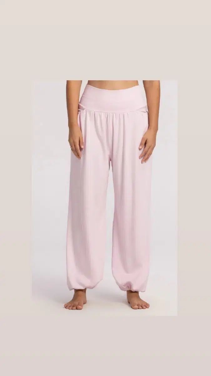 BUDHI MUDRA melipat パンツ ジョガーパンツ ヨガウェア