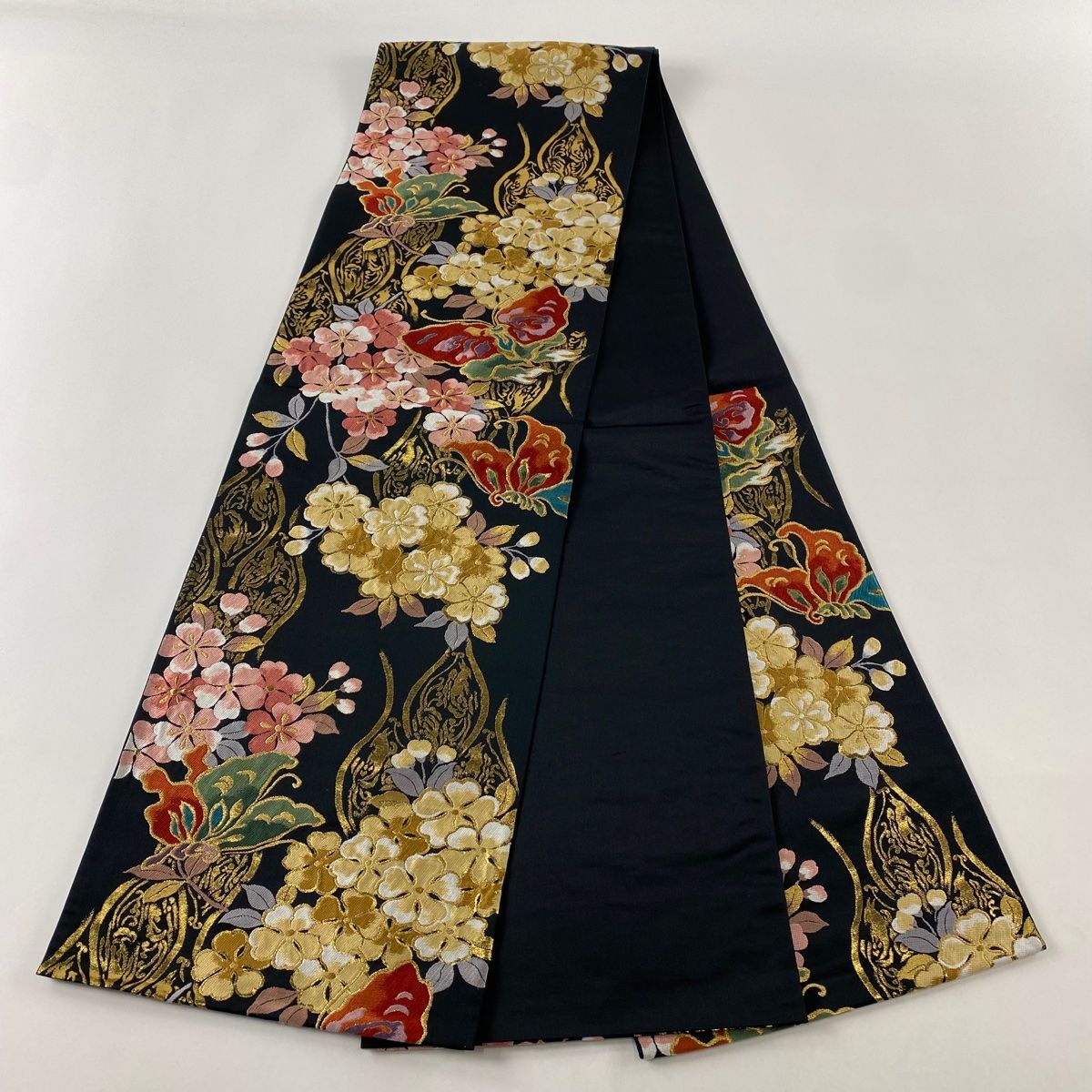 袋帯 美品 秀品 花 蝶 金糸 箔 黒 六通 正絹 【中古】 - メルカリ