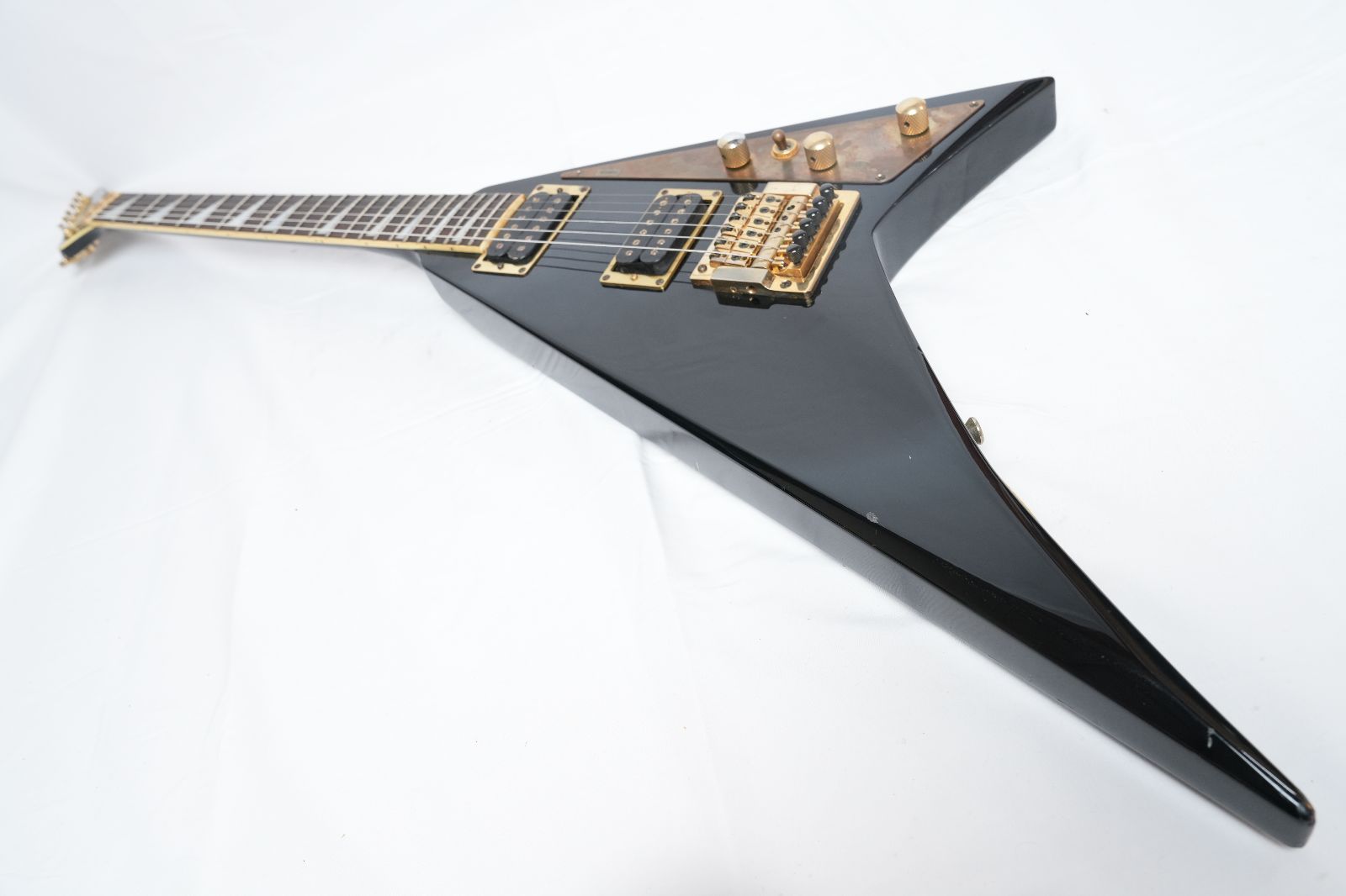 モッキンバード(MG)タイプ スルーネックギター　コスプレ　メーカー不明 モッキンバード(MG)タイプ スルーネックギター コスプレ メーカー不明