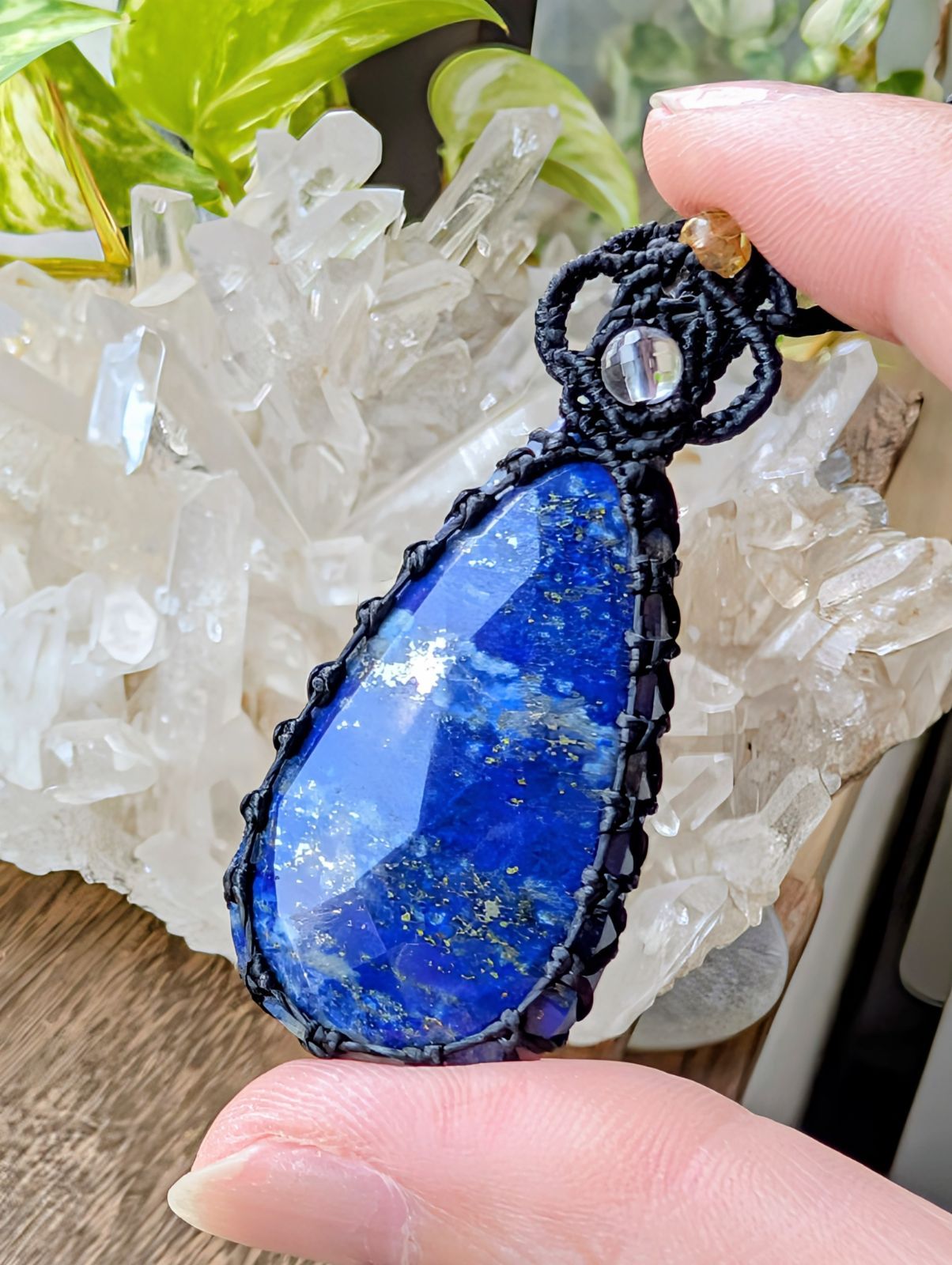 マクラメネックレス