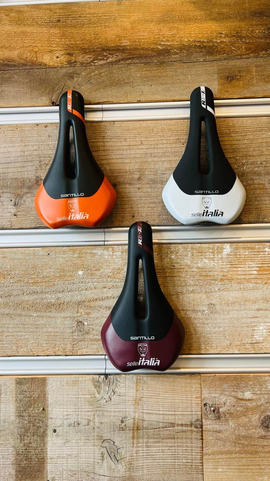 SELLE ITALIA 「セライタリア」 FLITE TITANIUM サドル ⁄ 阪急塚口店