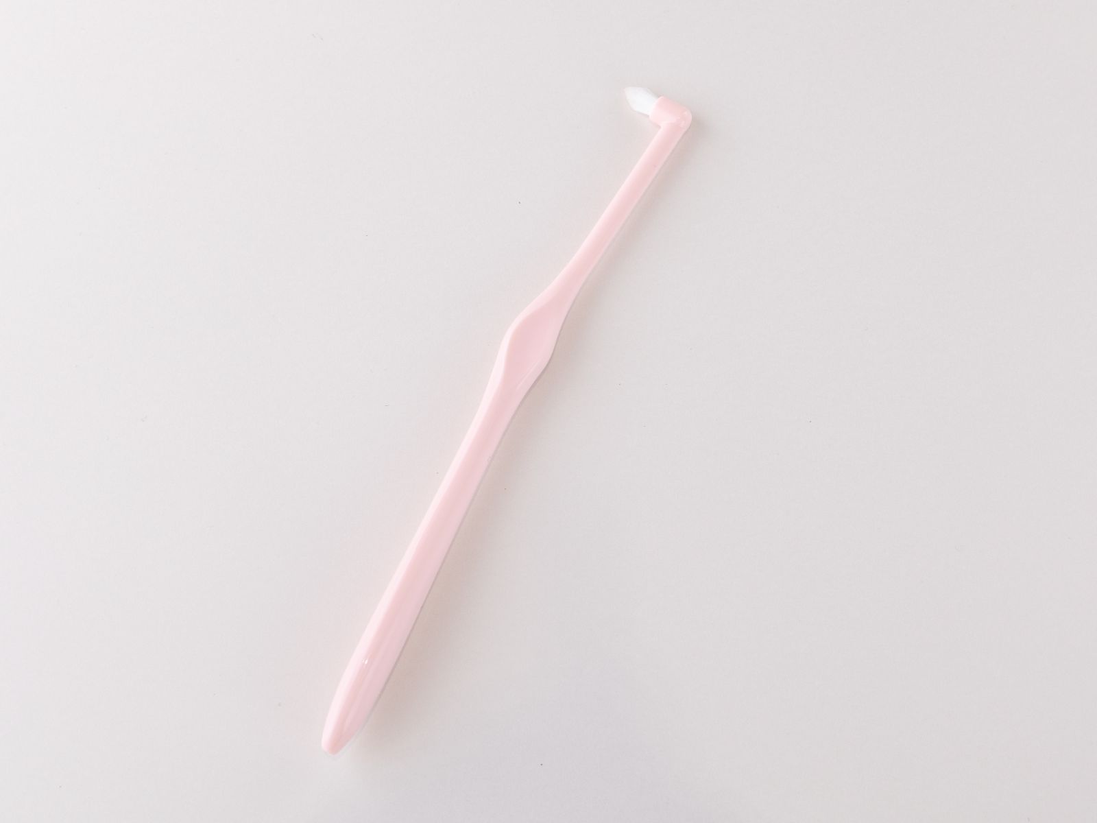 ワンタフトブラシ１本付き