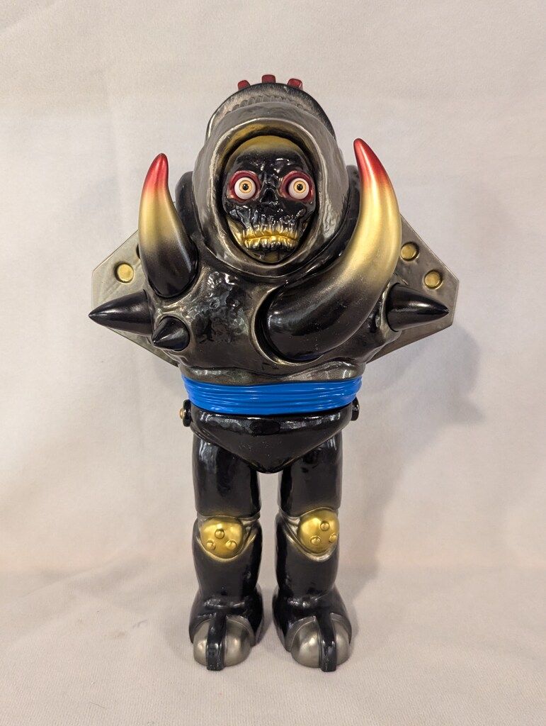 Meteoritetoy x ZOLLMEN CRUSHER 56 黒成型 - メルカリ