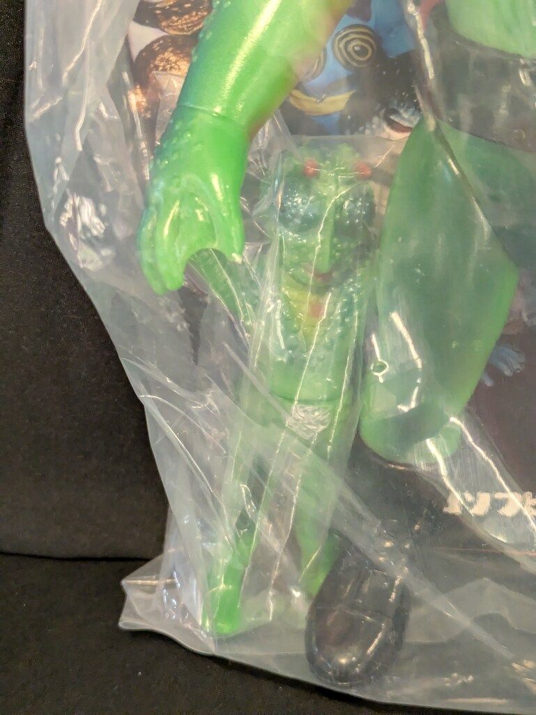 東映レトロソフビコレクション カメレオン男(新色蓄光)+ミニソフビ 楽天市場】カメレオン男(新色蓄光)+ミニソフビ (仮面ライダー