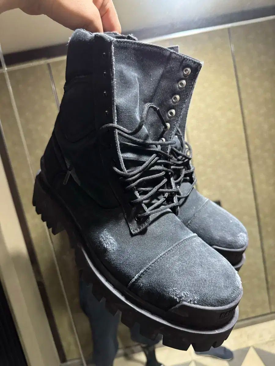 バレンシアガ ブーツ サイズ43 バレンシアガ ストライク ブーツ 43 43