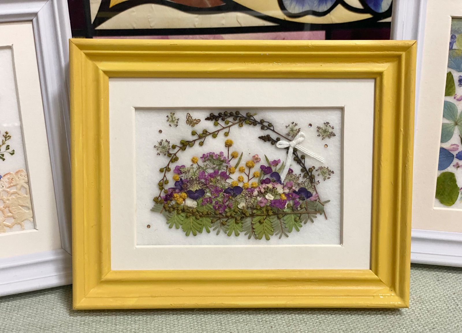 押し花アート　フラワーアート　インテリア アトリエ•アキ 小さな押し花作品(デザイン面8cm×8cm) お庭で咲い