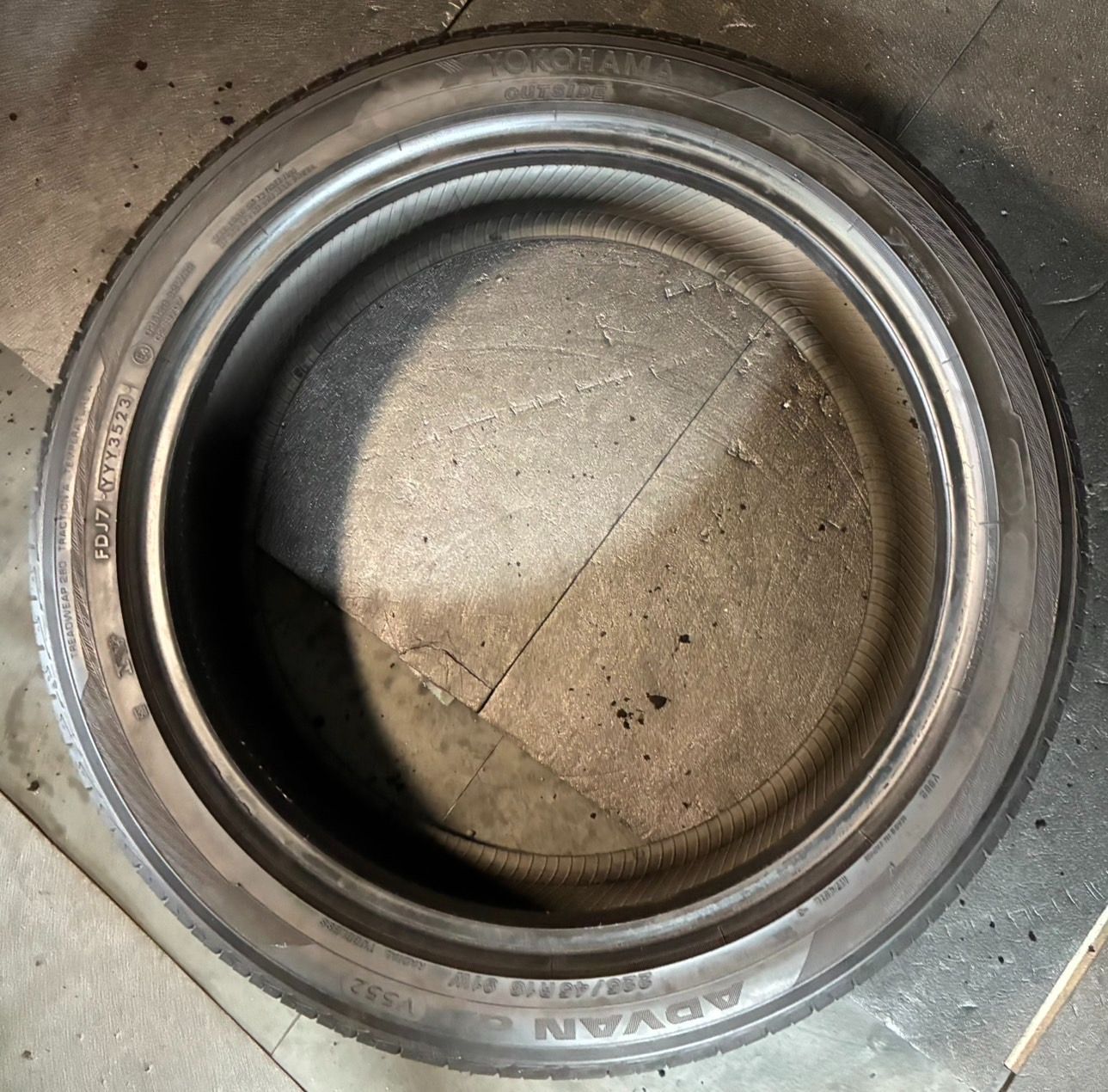 ヨコハマ アドバン dB v552 225/60r16 23年製 美品 イボ付き 2023年製