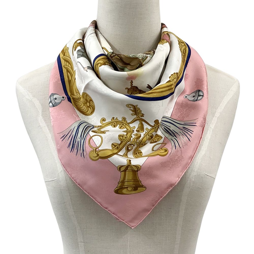 エルメス HERMES スカーフ カレ90 Plumes et Grelots 羽飾りと鈴