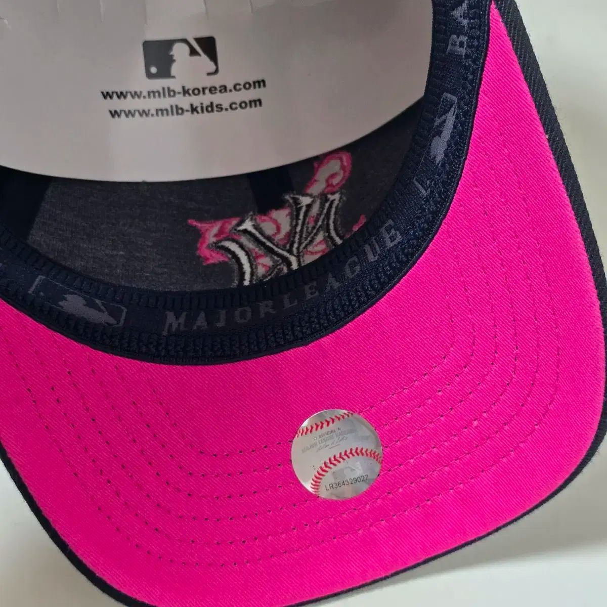 【韓国限定】MLB Korea NYヤンキース ブラック ピンク　キャップ 59FIFTY MLB Pink Pack ニューヨーク・ヤンキース ブラック