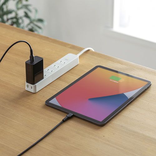 【赤字超特価,定番】 サンワサプライ USB PD対応AC充電器(PD45W・TypeCケーブル付き) ACA-PD80BK