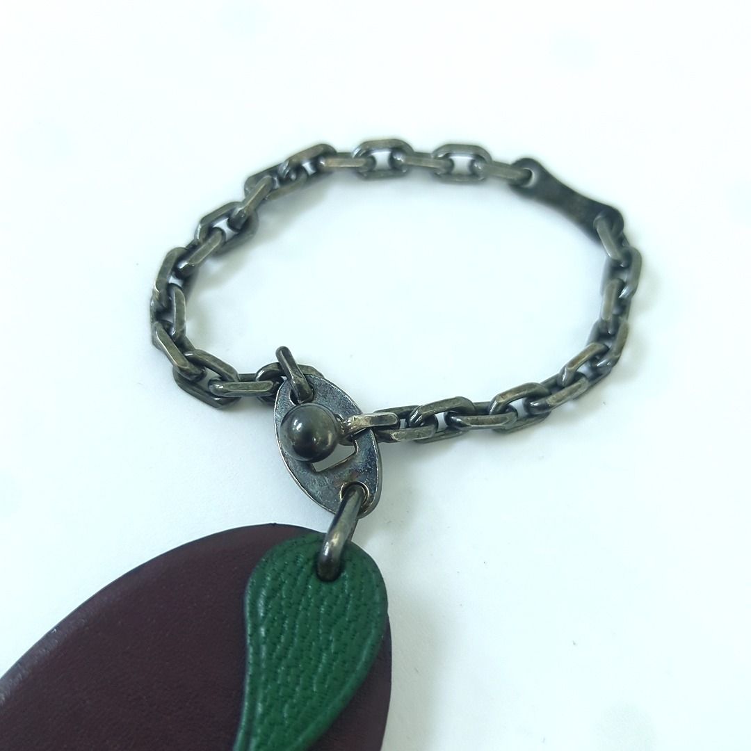 エルメス レザー キーホルダー チャーム プラム ダークパープル シルバー HERMES エルメス レザー キーホルダー チャーム プラム ダーク