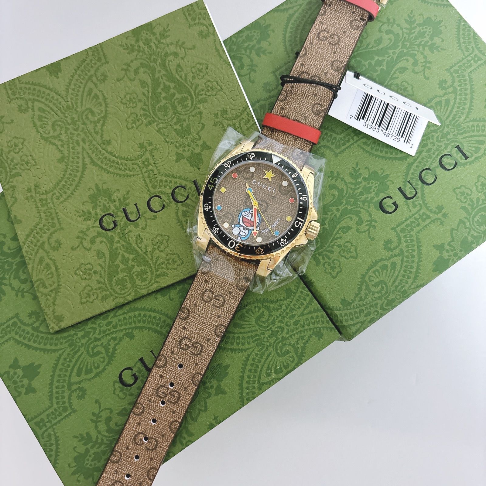 超レア！初コラボ商品】新品 DORAEMON x GUCCI ウォッチ 30周年