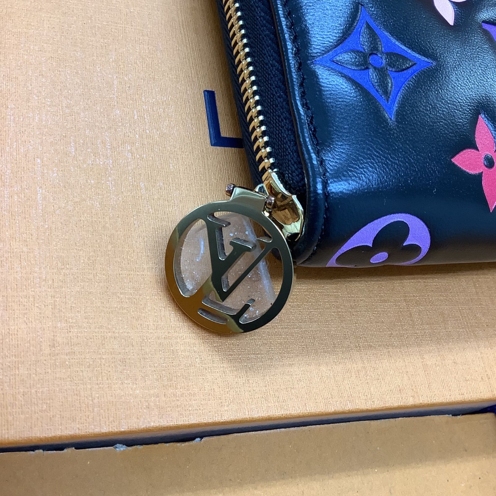 ルイヴィトン LV × TM ジッピー・ウォレット 長財布 M14096