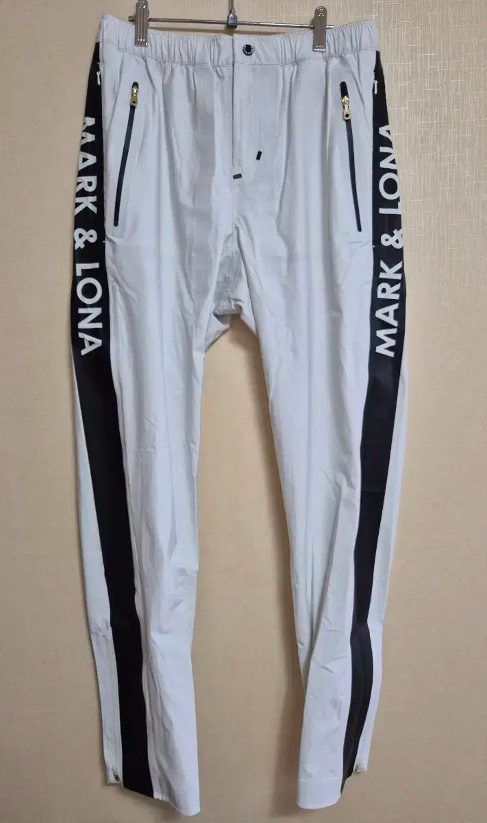 【新品タグ付き】MARK u0026 LONA　レディースパンツゴルフウェア　カモフラ柄 美品MARK＆LONA ゴルフショートパンツ グリーン レディース 36 楽天