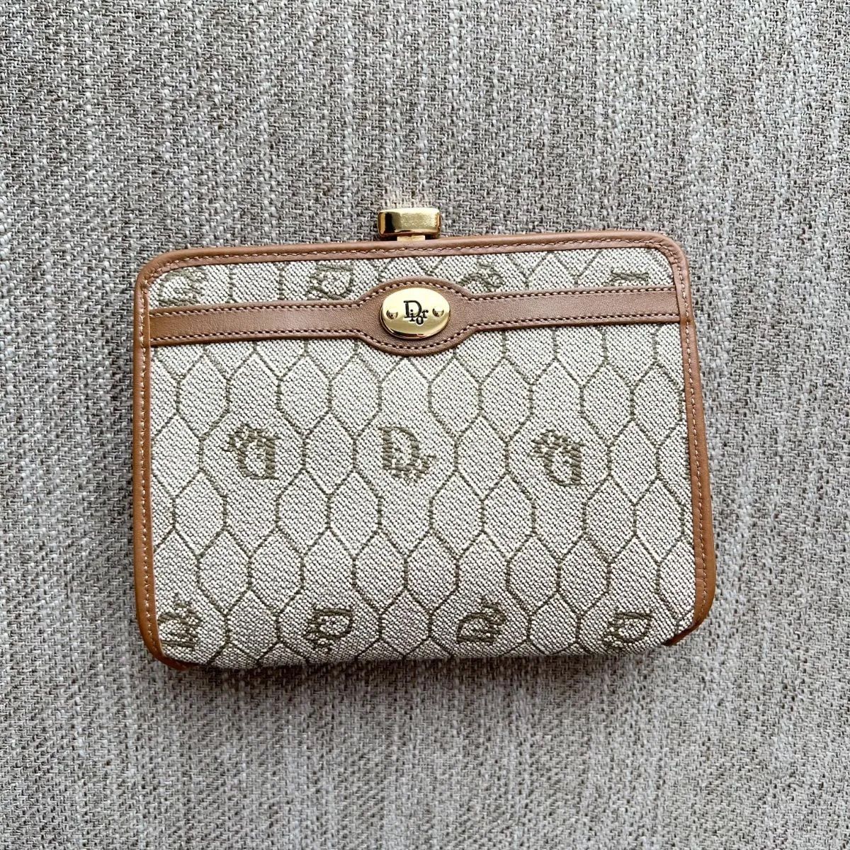 極美品】Christian Dior Vintage Coin Case Wallet クリスチャンディオール ヴィンテージ ハニカム柄 キャンバス がま口  コインケース 財布 カーキ系 中古 - メルカリ