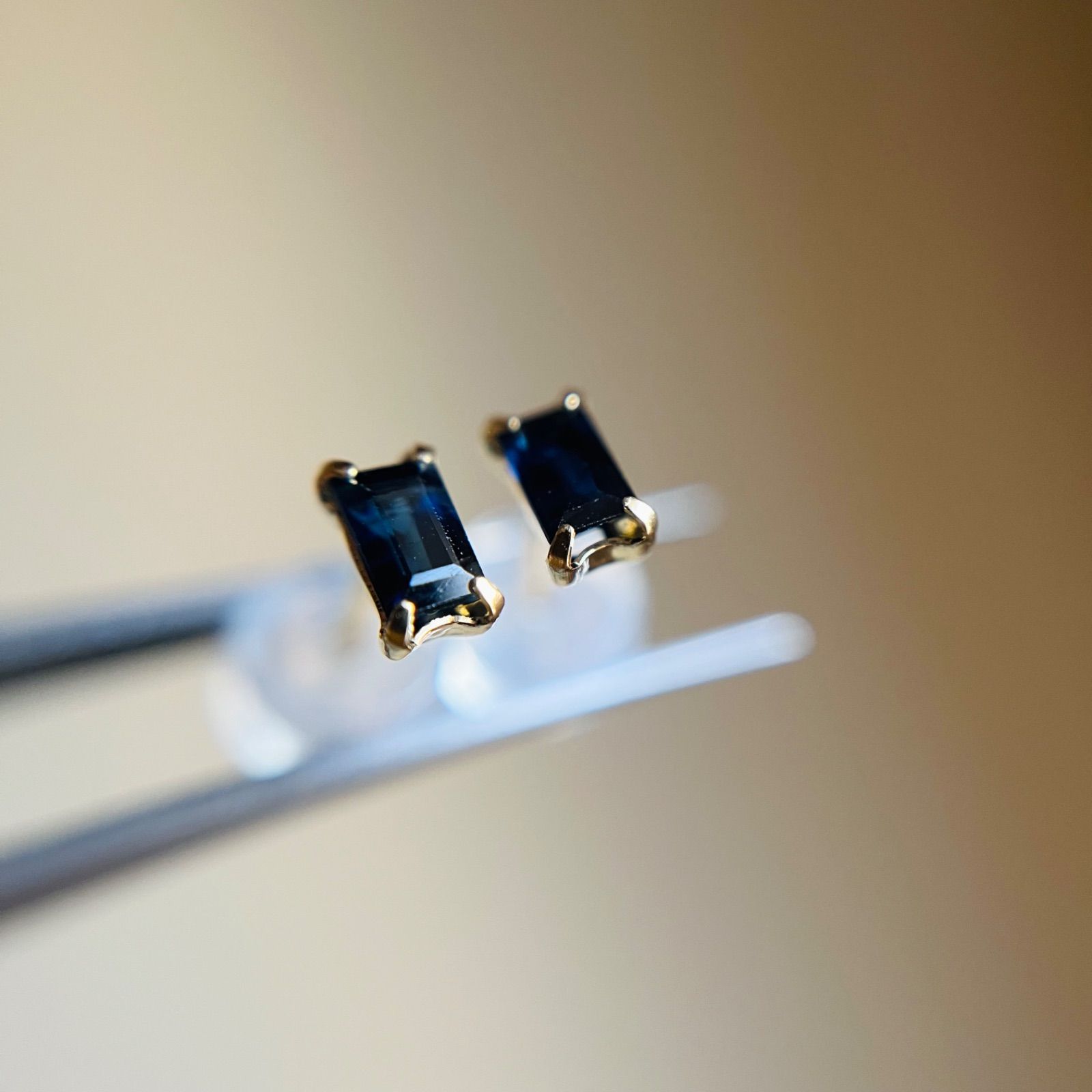 K18YG 天然石サファイア　ピアス sapphire 18金 バゲットカット K18YG 天然石サファイア ピアス sapphire 18金 バゲットカット