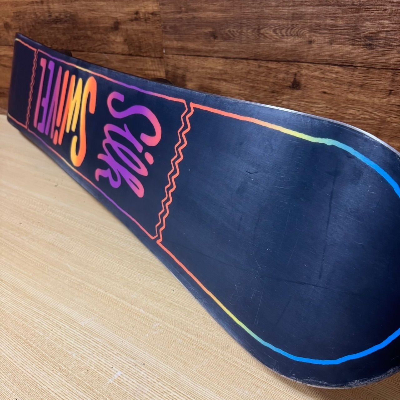 SWIVELスウィベル　レディーススノーボード3点セット　143cm かわいい SWIVELスウィベル レディーススノーボード3点セット 143cm かわいい