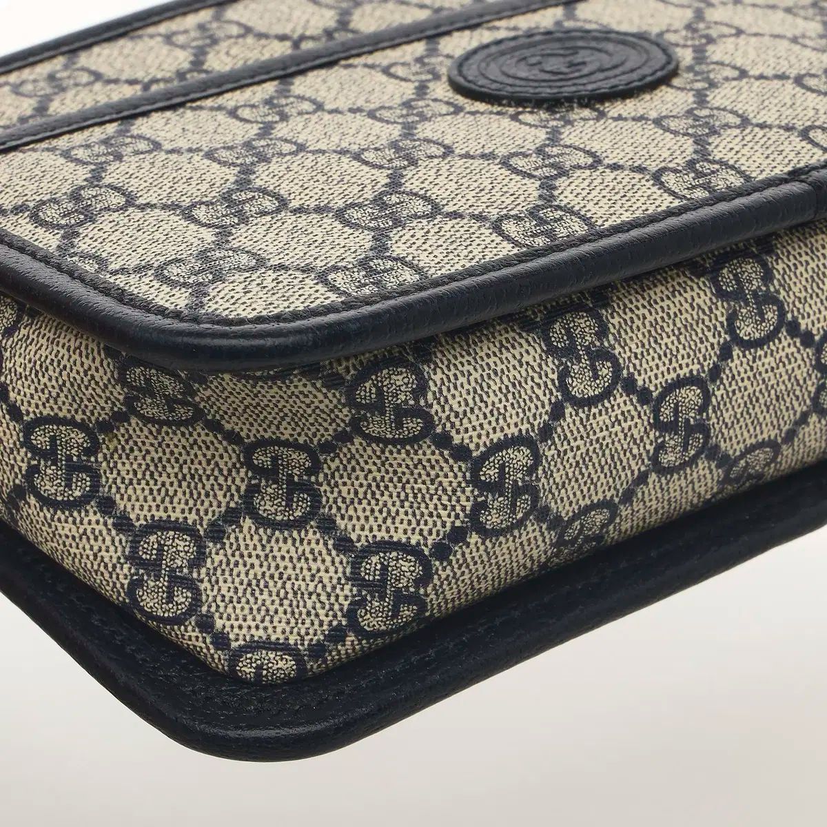 GUCCI グッチ