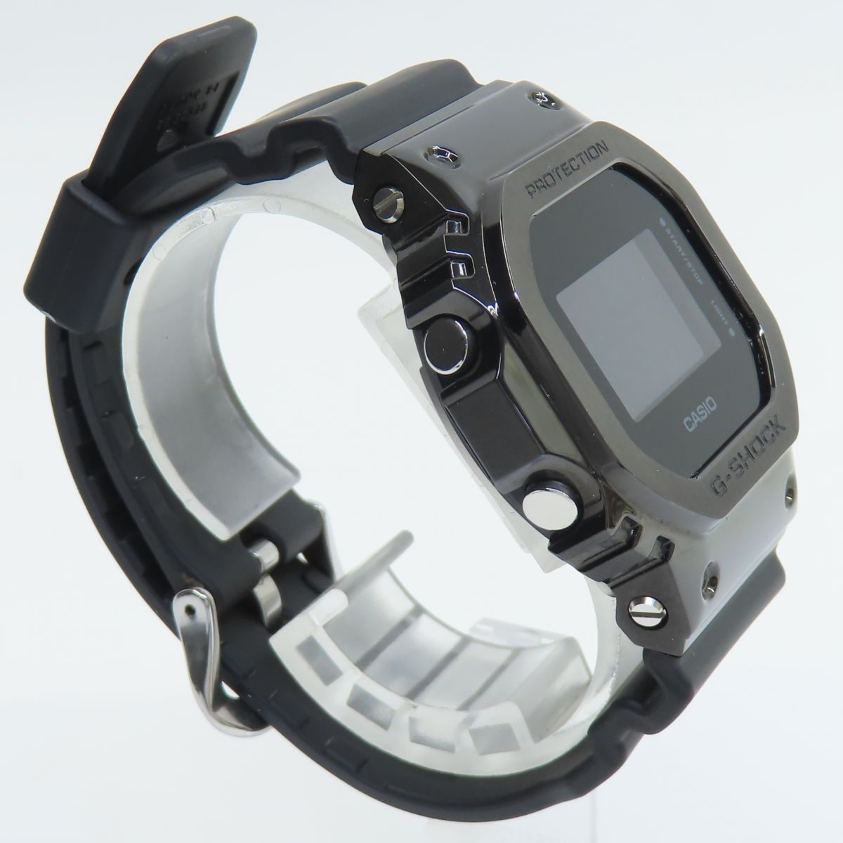 GM-5600B-1JF クオーツ