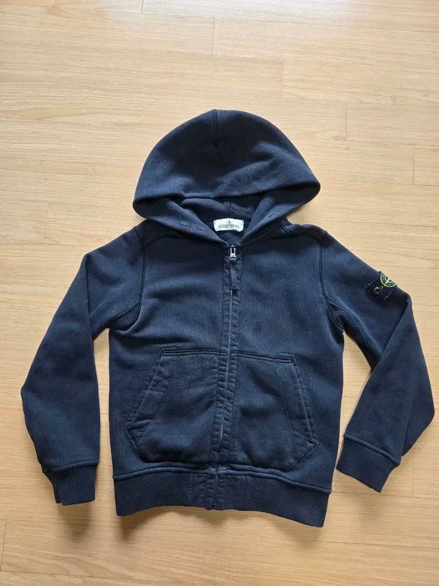 STONE ISLAND ストーンアイランド キッズ フード付き ジップアップパーカー 黒 8Y