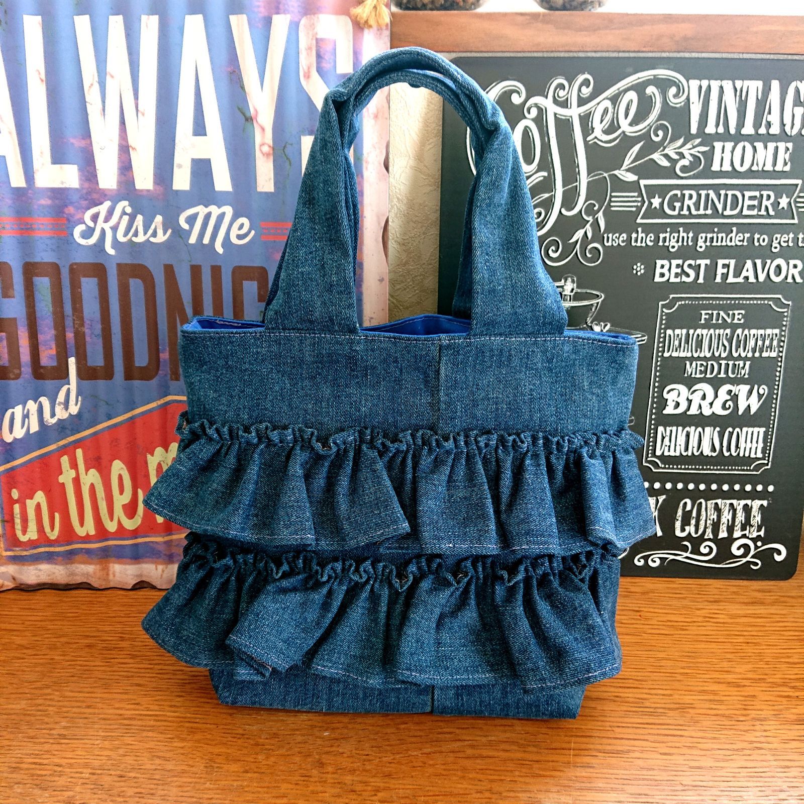 デニムリメイクフリフリバッグ2way フリルトートバッグ】デニムリメイク ハンドメイド ジムバッグ