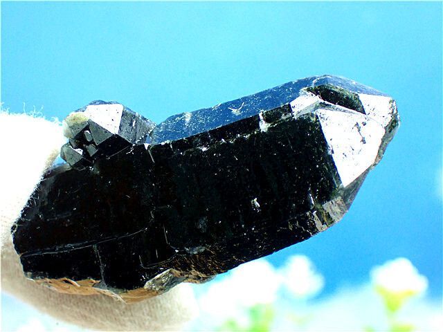 チベット産天然モリオン(黒水晶）原石B85C3/110C26D チベット産天然モリオン(黒水晶）原石B85C3/110C26D - メルカリ