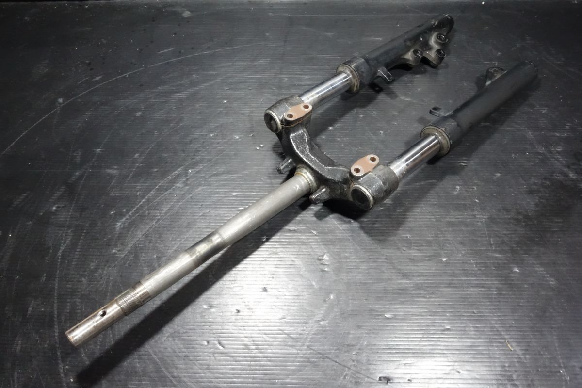 フロントフォーク